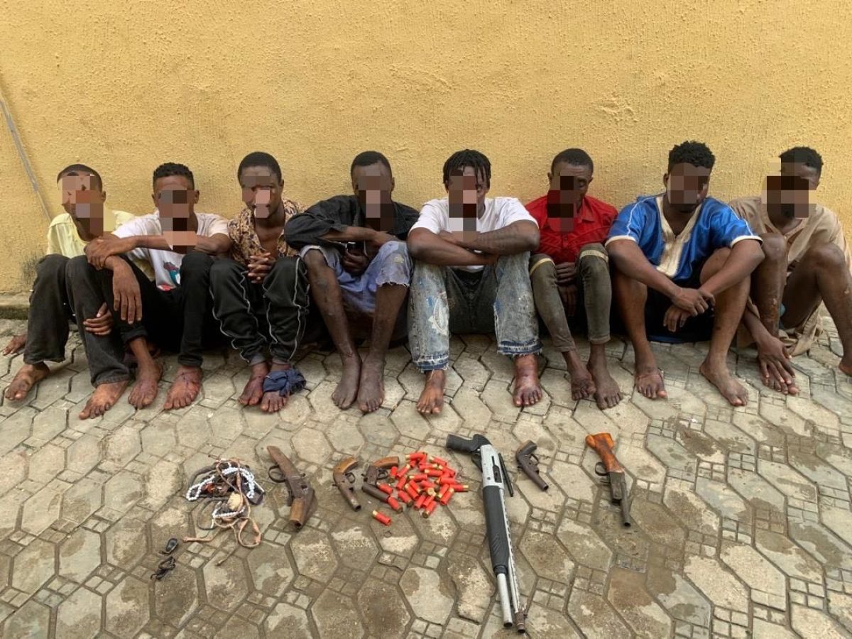 Police arrest 8 armed robbers in Lagos