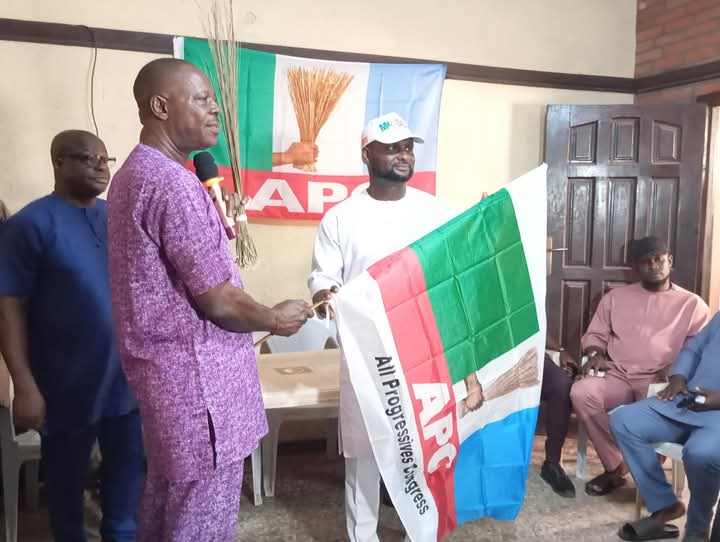 Fear of Impeachment: Ovia S/W Chair, Councillors Dump PDP for APC